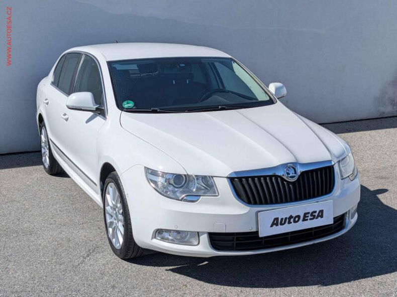 Škoda Superb - hlavní foto