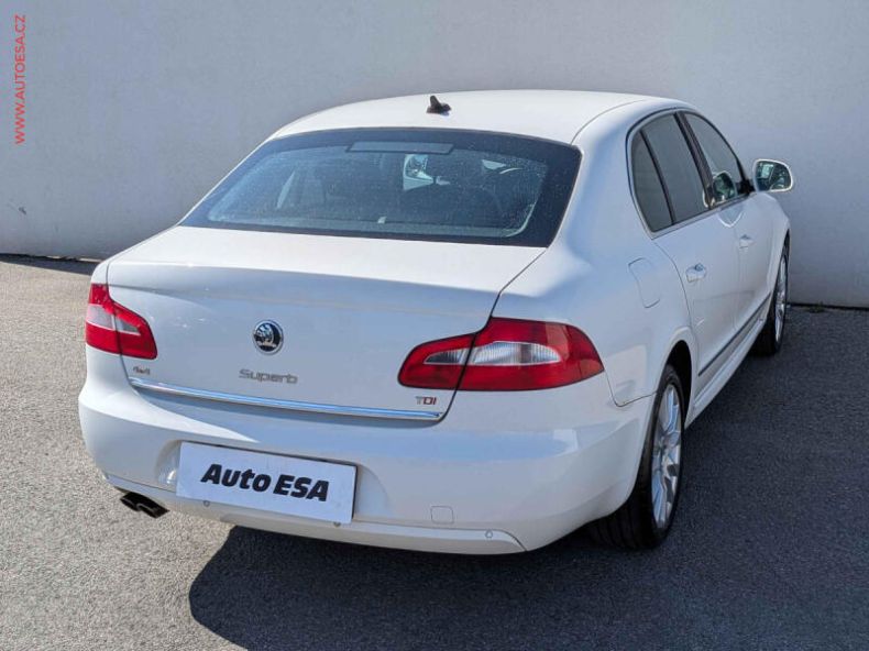 Škoda Superb - hlavní fotka