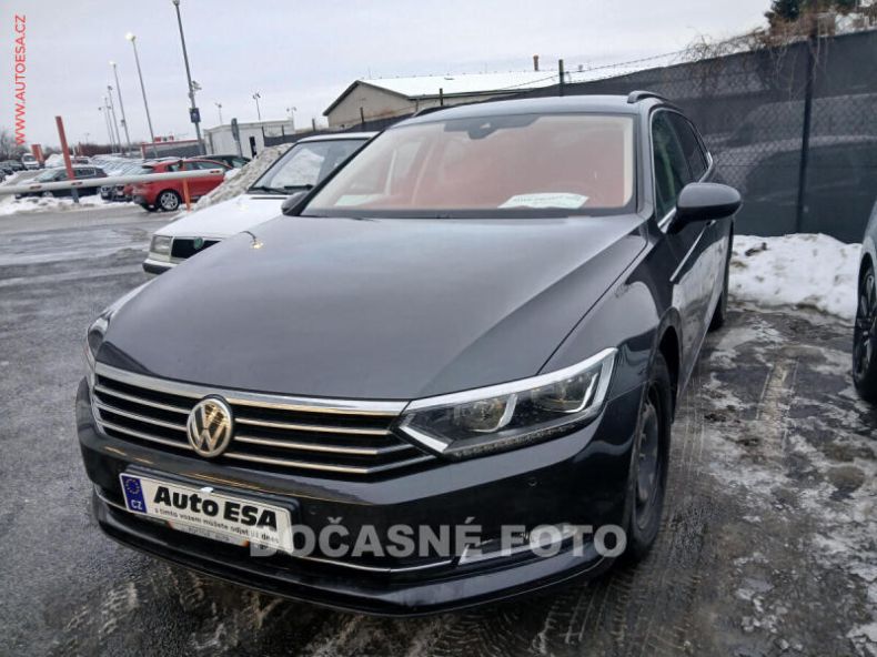 Volkswagen Passat - hlavní fotka inzerátu