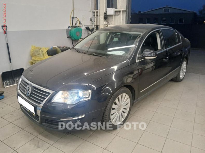Volkswagen Passat - hlavní foto