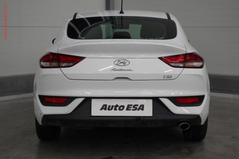 Hyundai i30 - hlavní fotka