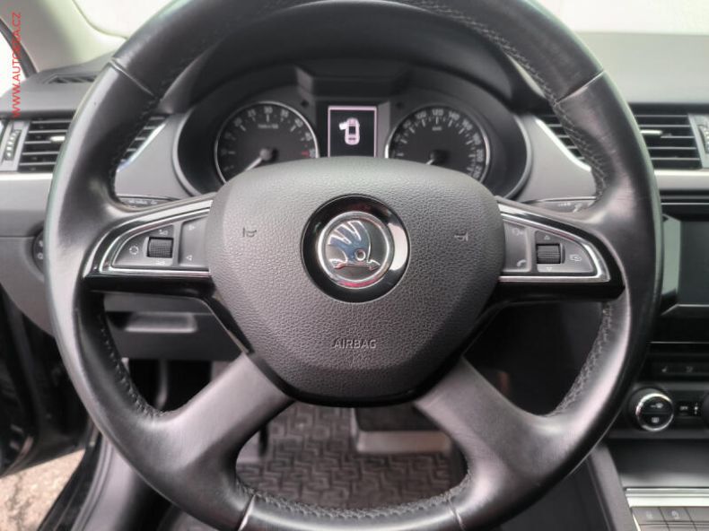 Škoda Octavia - hlavní fotka