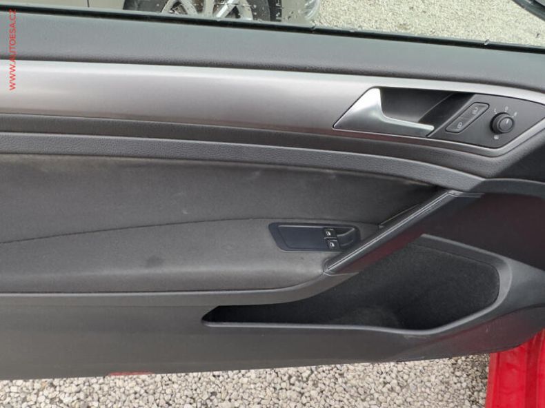 Volkswagen Golf - hlavní fotka