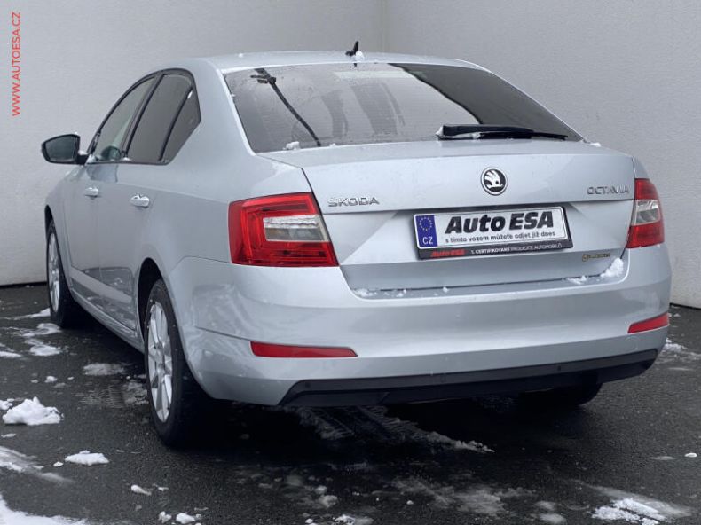 Škoda Octavia - hlavní fotka