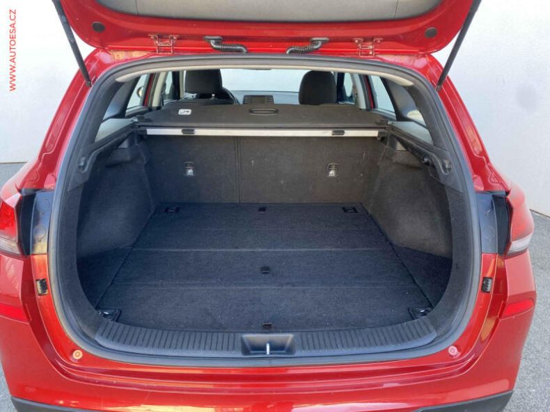 Hyundai i30 - hlavní fotka