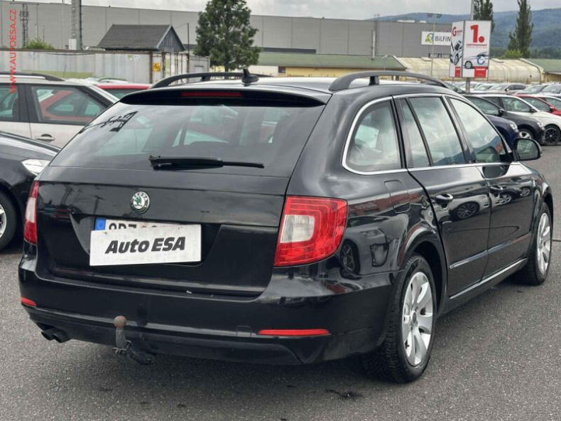 Škoda Superb - hlavní fotka