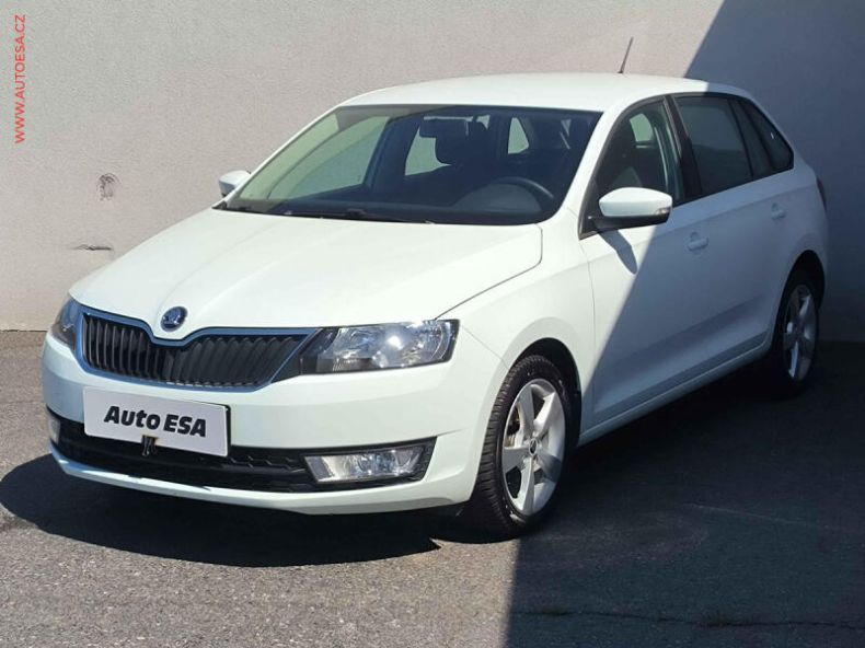 Škoda Rapid - hlavní fotka
