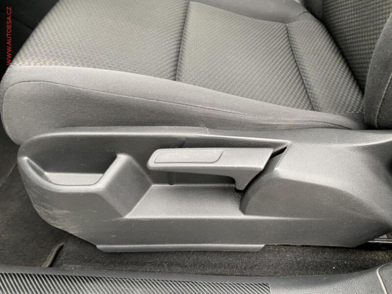 Volkswagen Golf - hlavní fotka