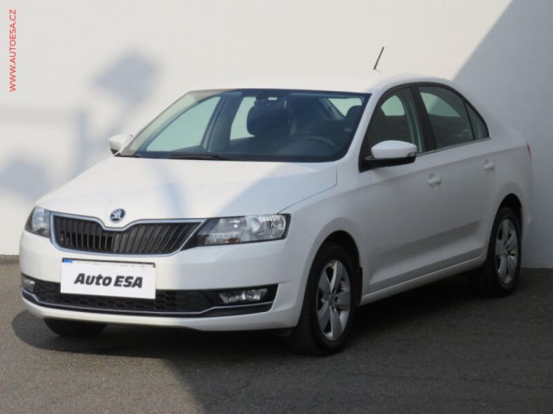 Škoda Rapid - hlavní fotka