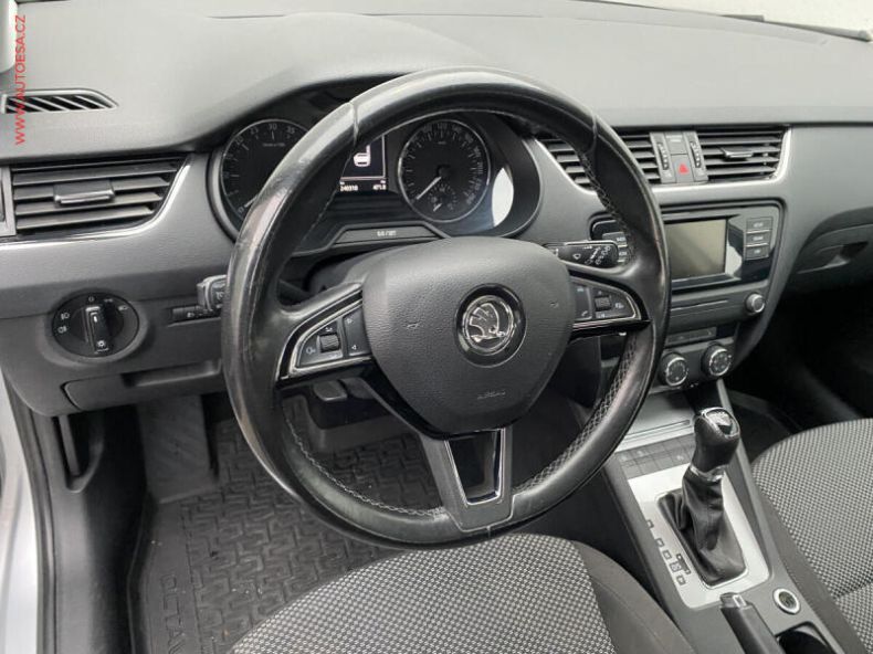Škoda Octavia - hlavní fotka