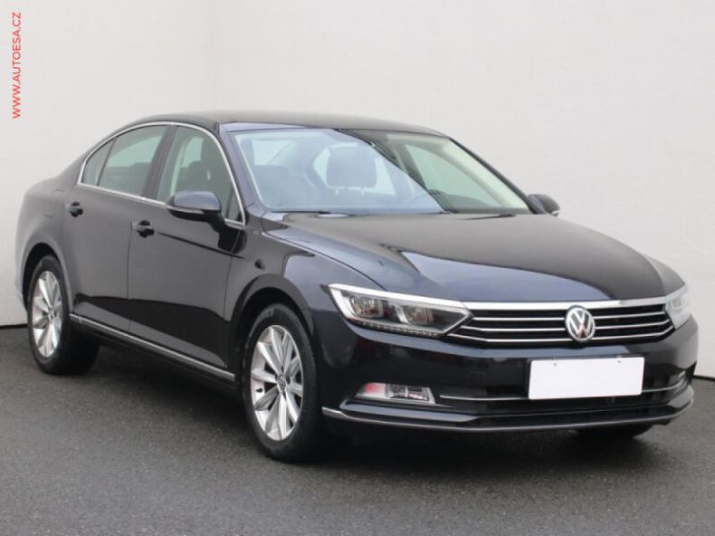 Volkswagen Passat - hlavní foto