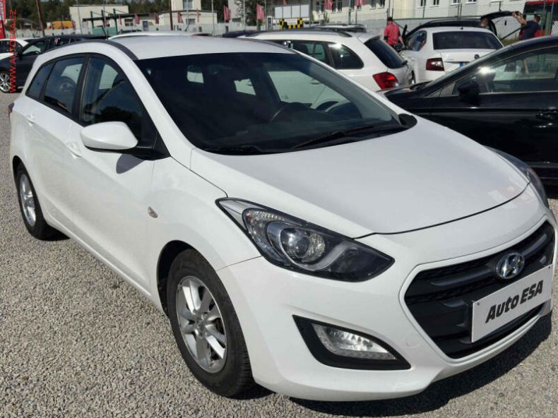 Hyundai i30 - hlavní foto