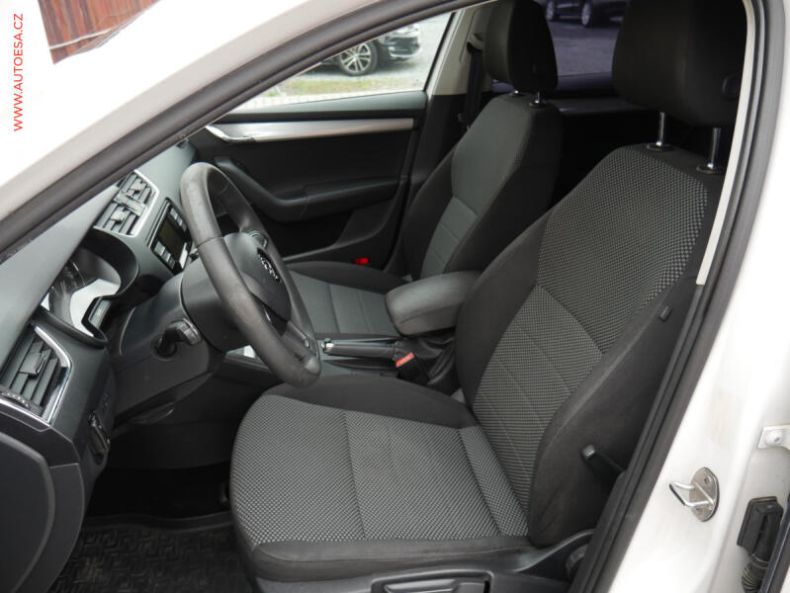 Škoda Octavia - hlavní fotka