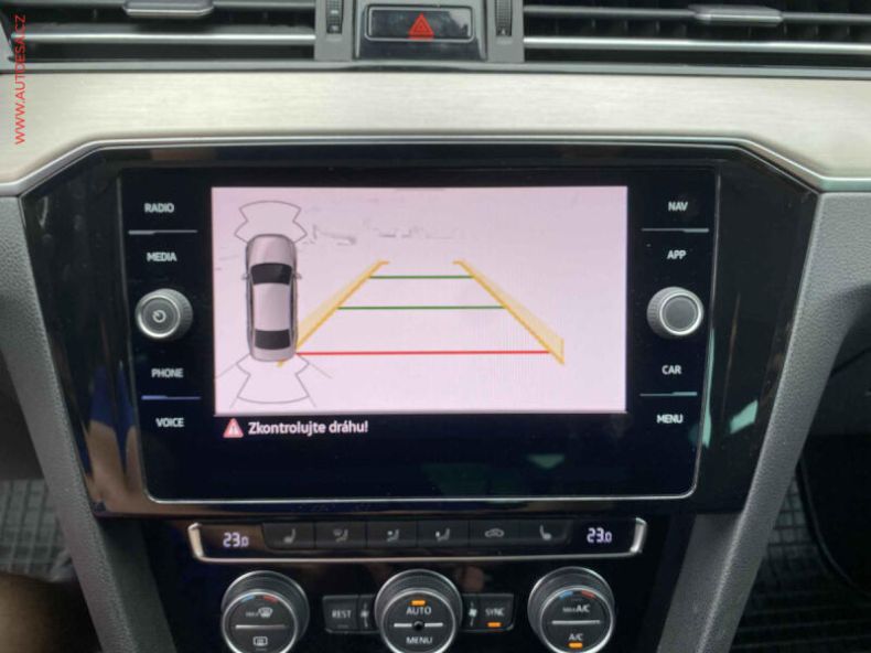 Volkswagen Passat - hlavní fotka