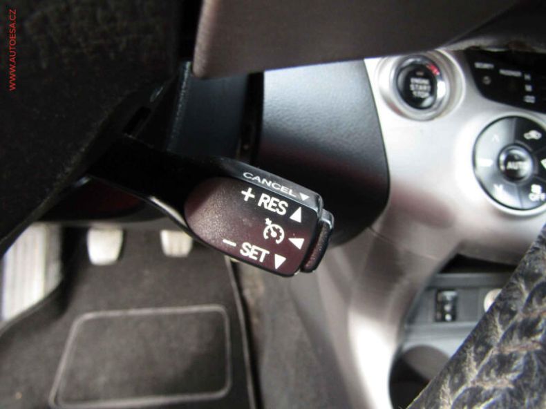 Toyota RAV 4 - hlavní fotka