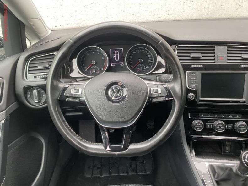 Volkswagen Golf - hlavní fotka