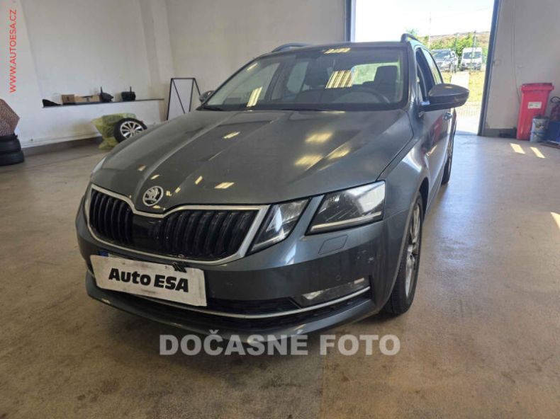 Škoda Octavia - hlavní fotka