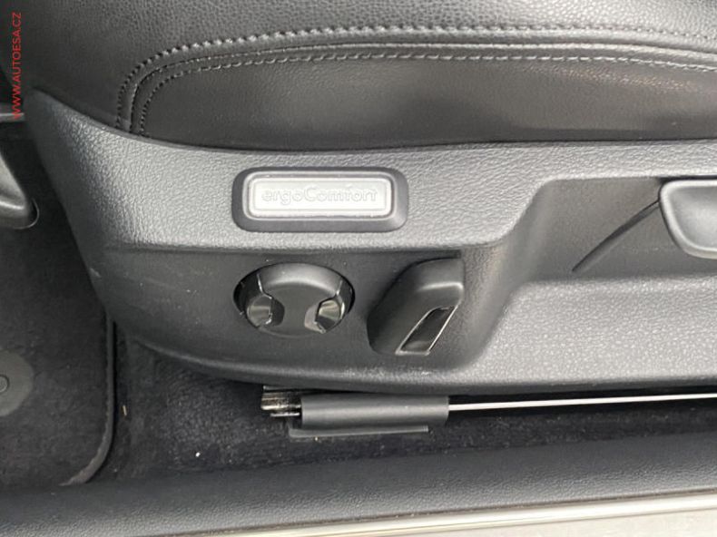 Volkswagen Passat - hlavní fotka