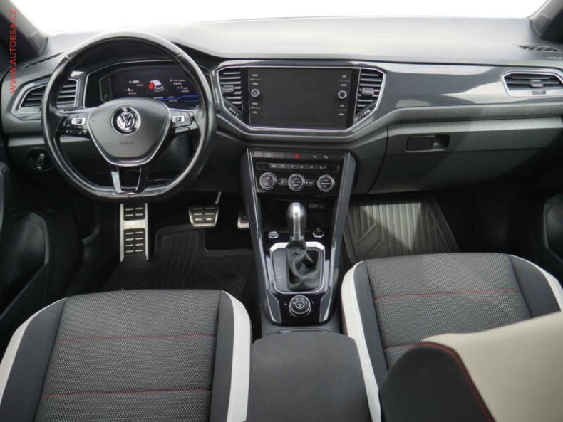 Volkswagen T-Roc - hlavní fotka