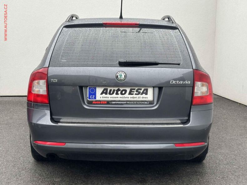 Škoda Octavia - hlavní fotka