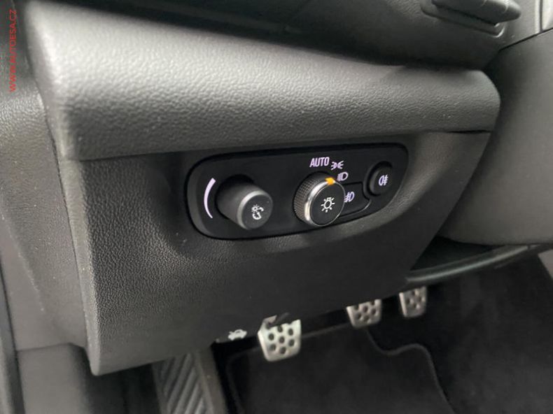 Opel Insignia - hlavní fotka