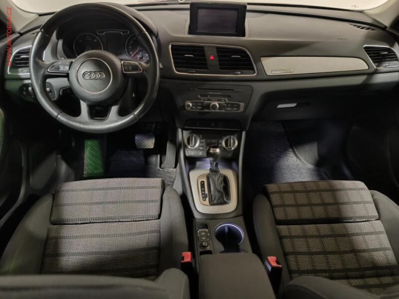 Audi Q3 - hlavní fotka