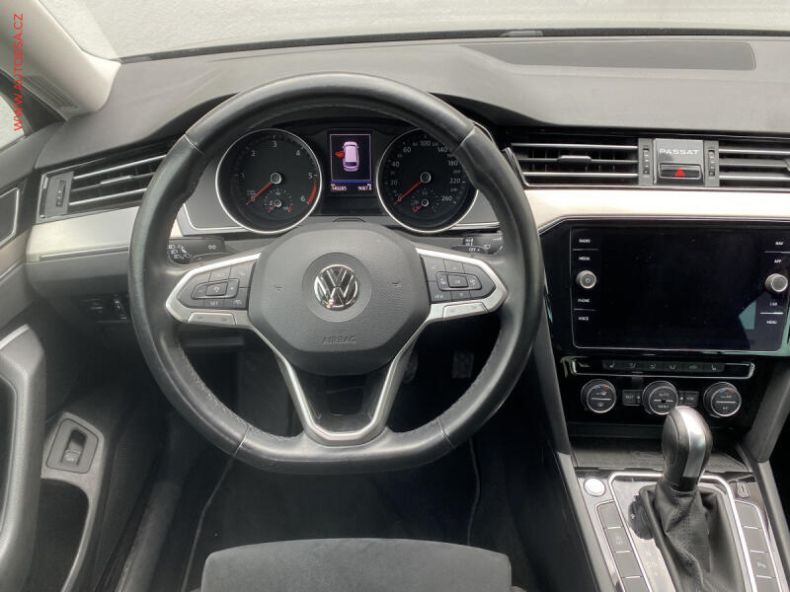 Volkswagen Passat - hlavní fotka