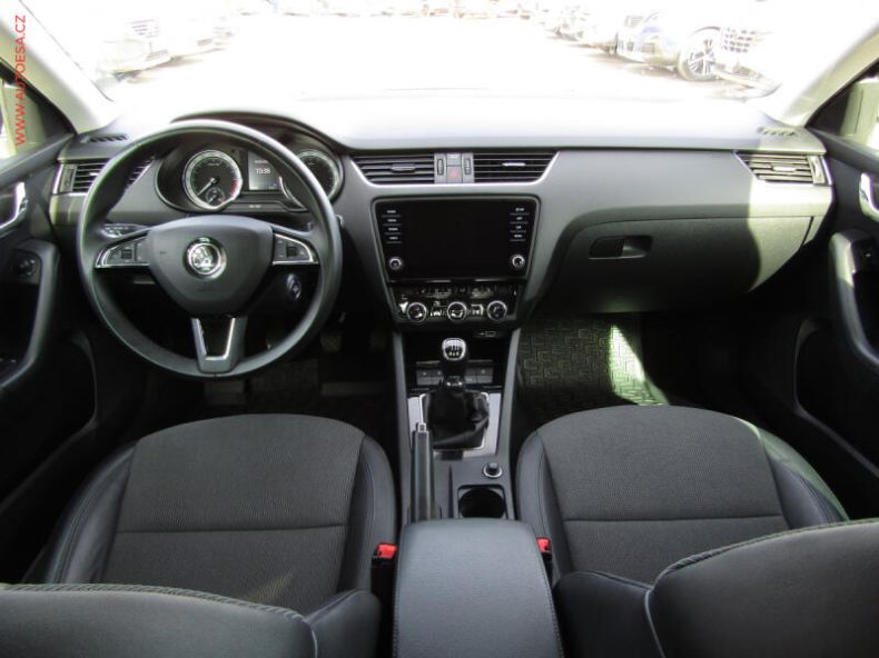Škoda Octavia - hlavní fotka