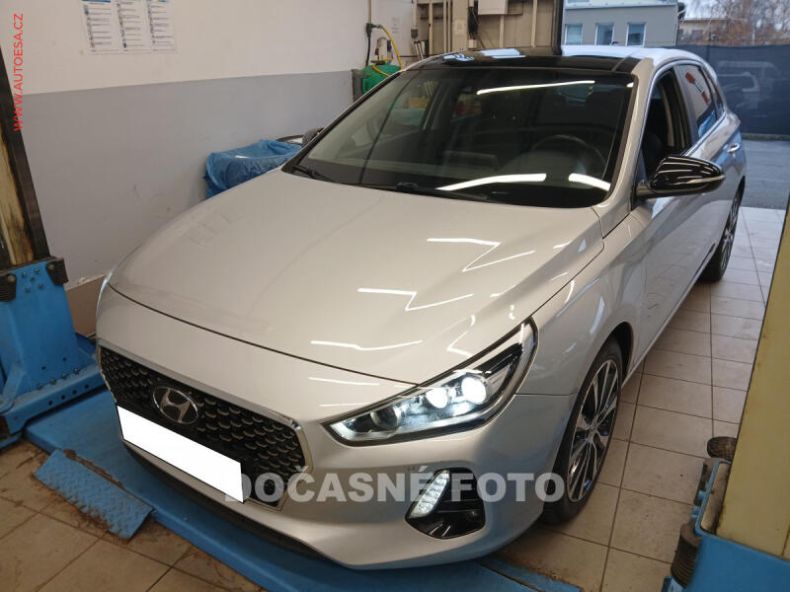 Hyundai i30 - hlavní foto