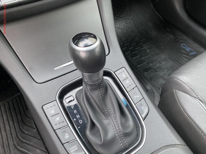 Hyundai i30 - hlavní fotka