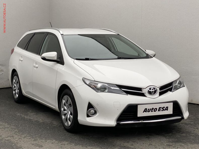 Toyota Auris - hlavní foto
