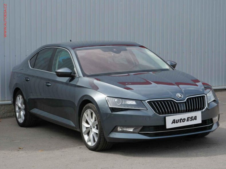 Škoda Superb - hlavní foto