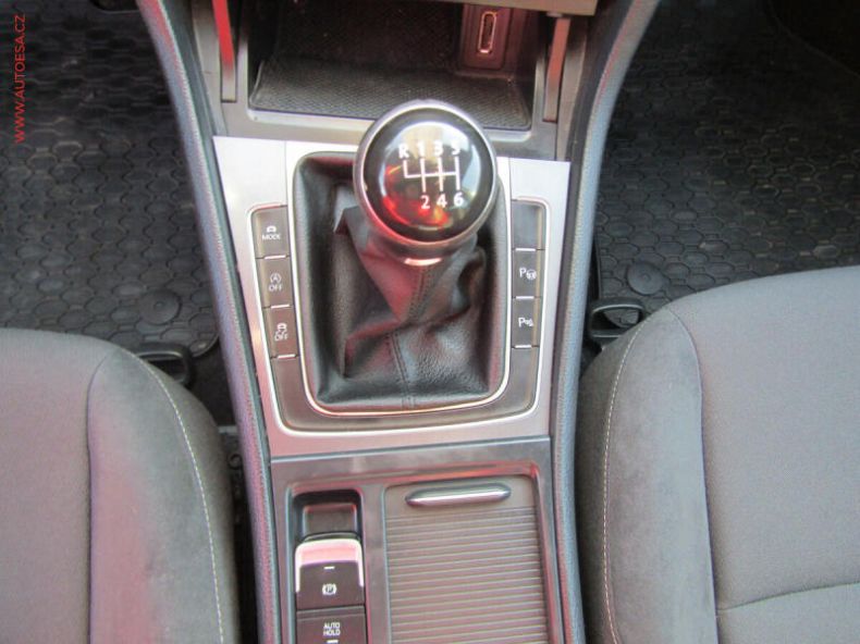 Volkswagen Golf - hlavní fotka