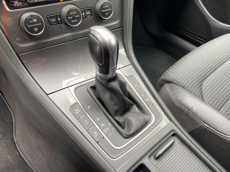 Volkswagen Golf - hlavní fotka