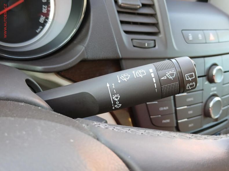 Opel Insignia - hlavní fotka