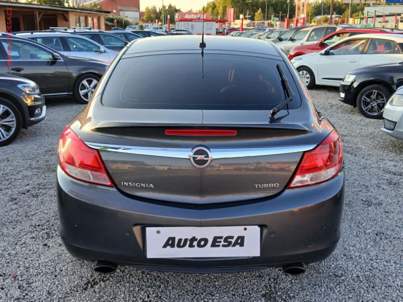 Opel Insignia - hlavní fotka