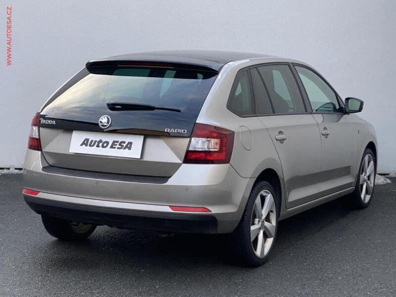 Škoda Rapid - hlavní fotka