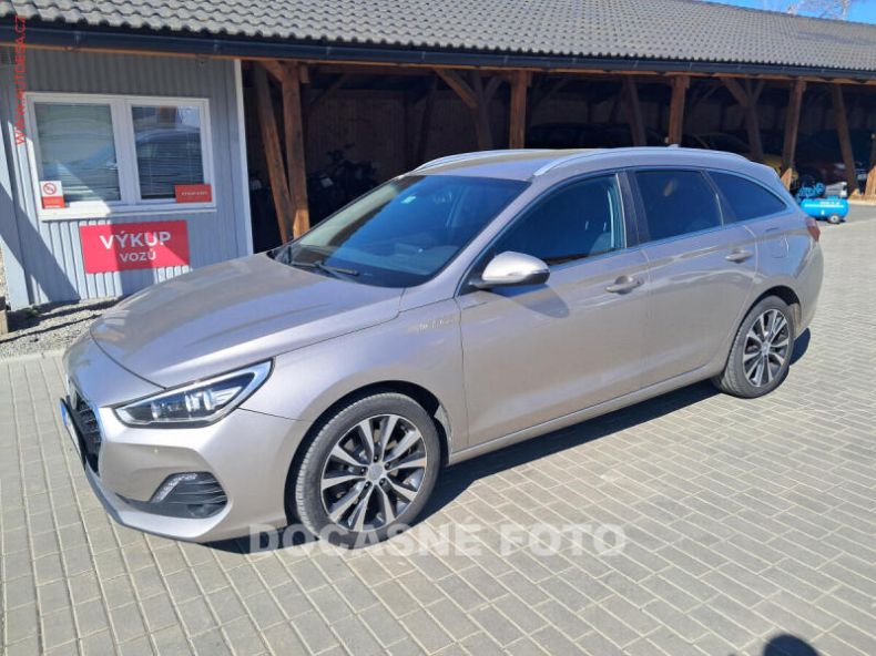 Hyundai i30 - hlavní foto