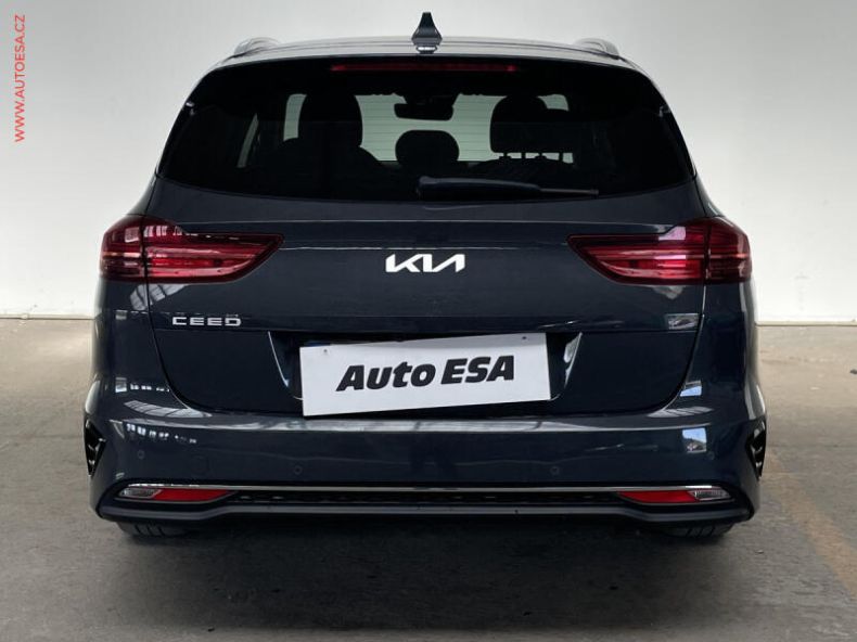 Kia Cee'd - hlavní fotka