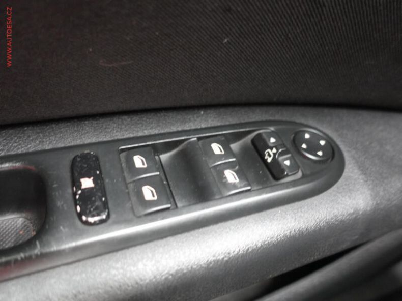 Peugeot 407 - hlavní fotka