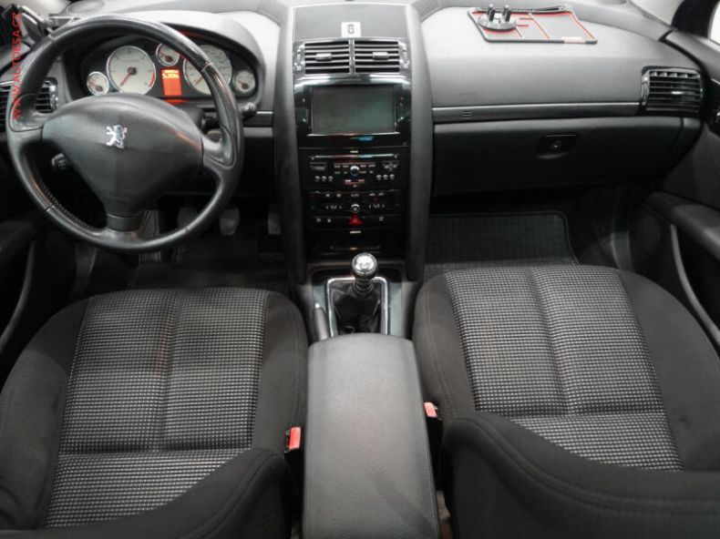 Peugeot 407 - hlavní fotka