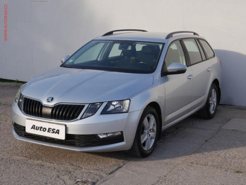 Škoda Octavia - hlavní fotka