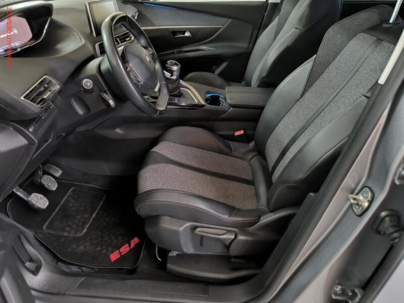 Peugeot 5008 - hlavní fotka