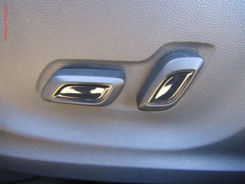 MG ZS - hlavní fotka