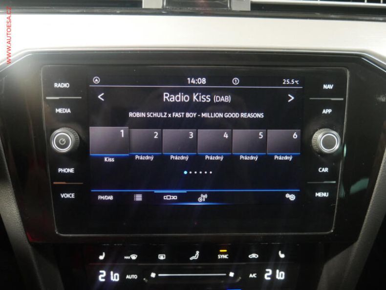 Volkswagen Passat - hlavní fotka