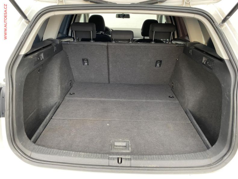 Volkswagen Golf - hlavní fotka