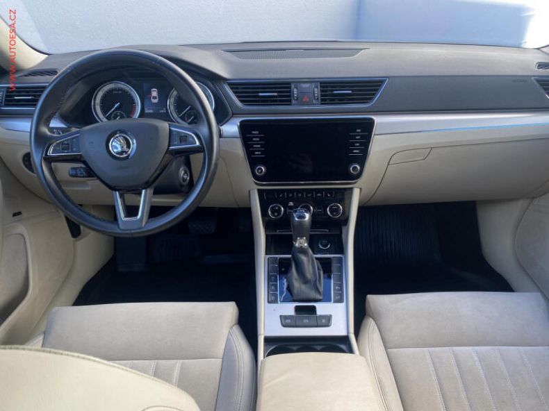 Škoda Superb - hlavní fotka