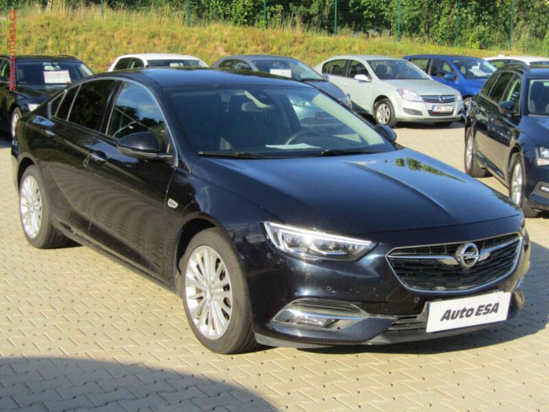 Opel Insignia - hlavní foto
