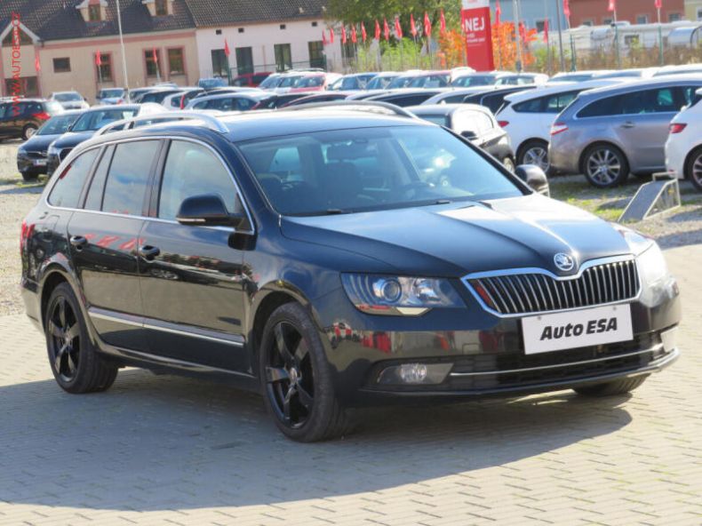 Škoda Superb - hlavní foto