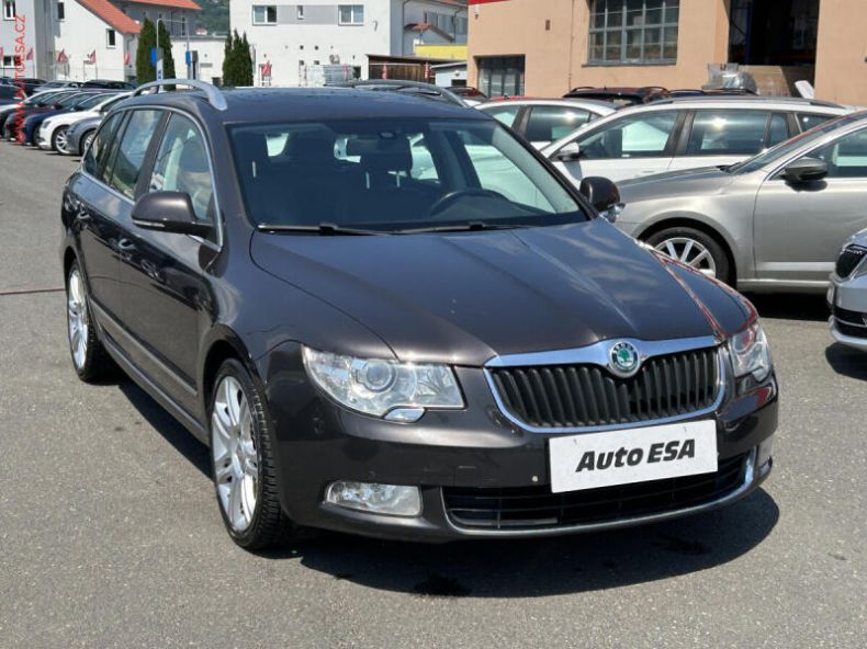 Škoda Superb - hlavní foto